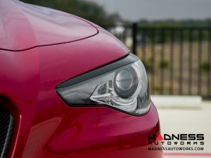 Alfa Romeo Giulia Headlight Trim Kit - Carbon Fiber Alfa Romeo Giulia Headlight Trim Kit - Carbon Fiber